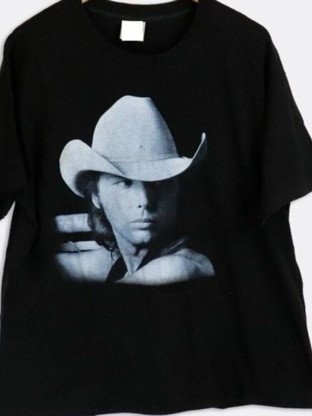 Dwight Yoakam 1990 Graphic T-Shirt Country Music Legend Concert Tee